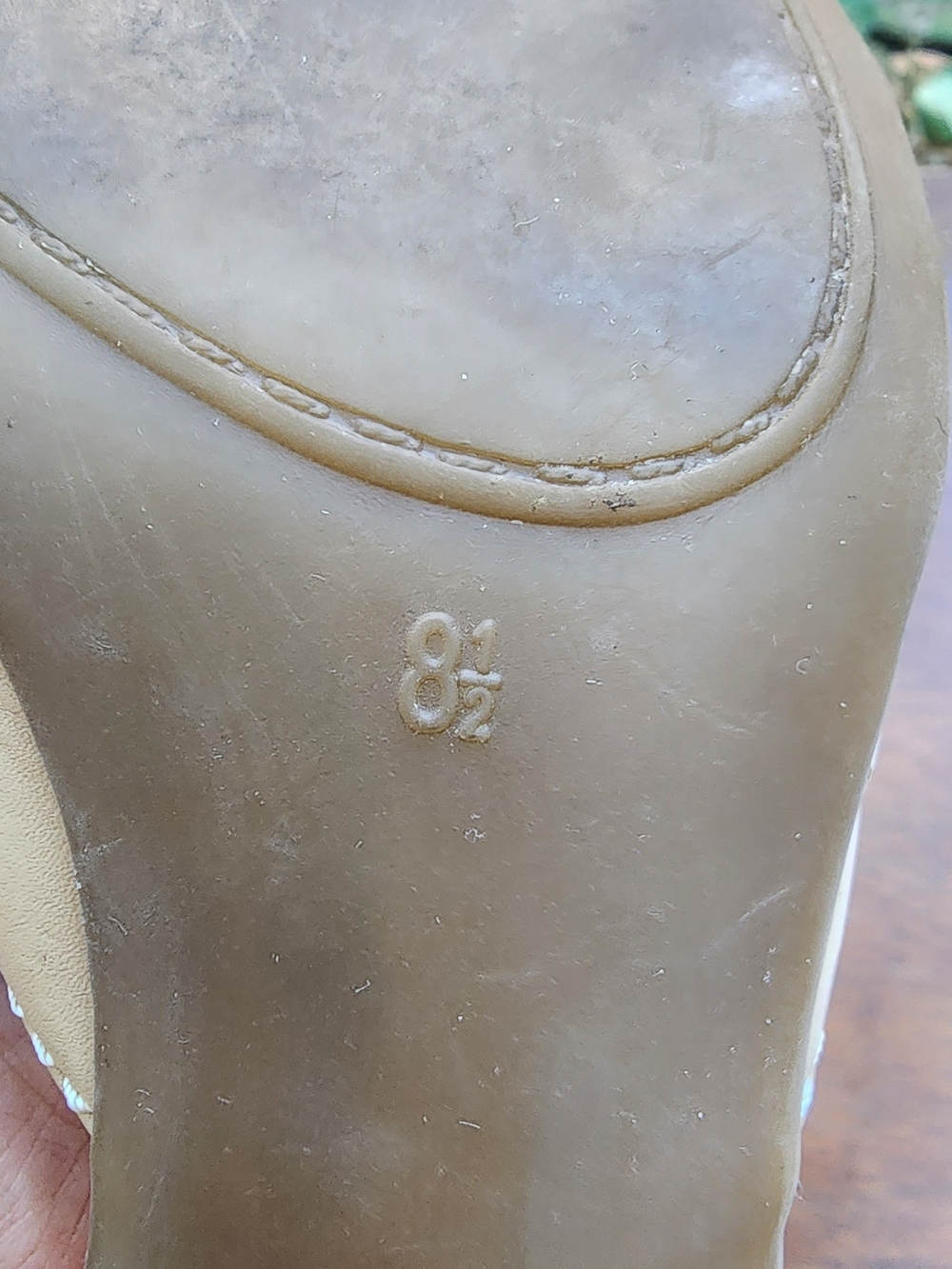 Vintage Hillard & Hanson Tan Beige Leather Mules Tassel Kitten Heels [8.5] - Picture 11 of 11
